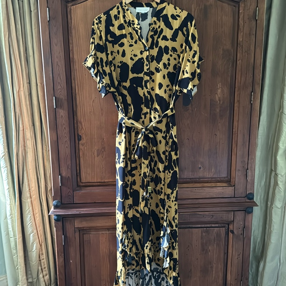 EUC COREY LYNN CALTER ANTHROPOLOGIE BUTTON FRONT LEOPARD SHIRT DRESS. SIZE M.